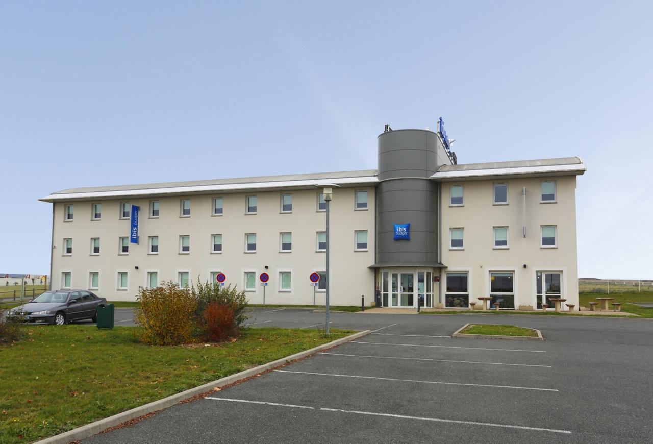 Hotel Ibis Budget Cosne Sur Loire Exterior photo